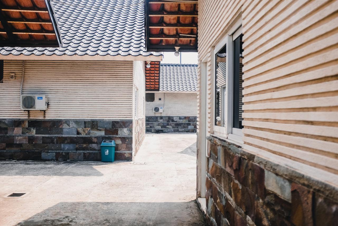 Reddoorz Near Sirkuit Sentul Hotel Bogor Exterior photo